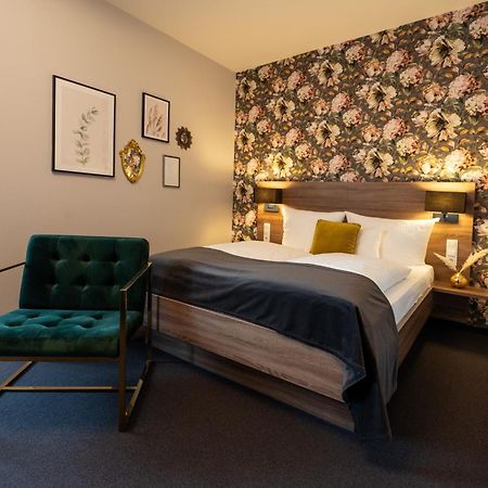 V Boutique Hotel ベーブリンゲン エクステリア 写真