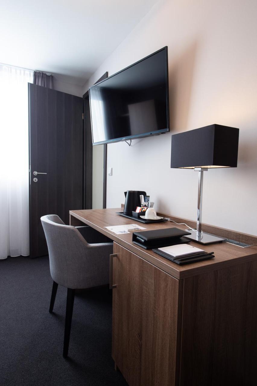 V Boutique Hotel ベーブリンゲン エクステリア 写真